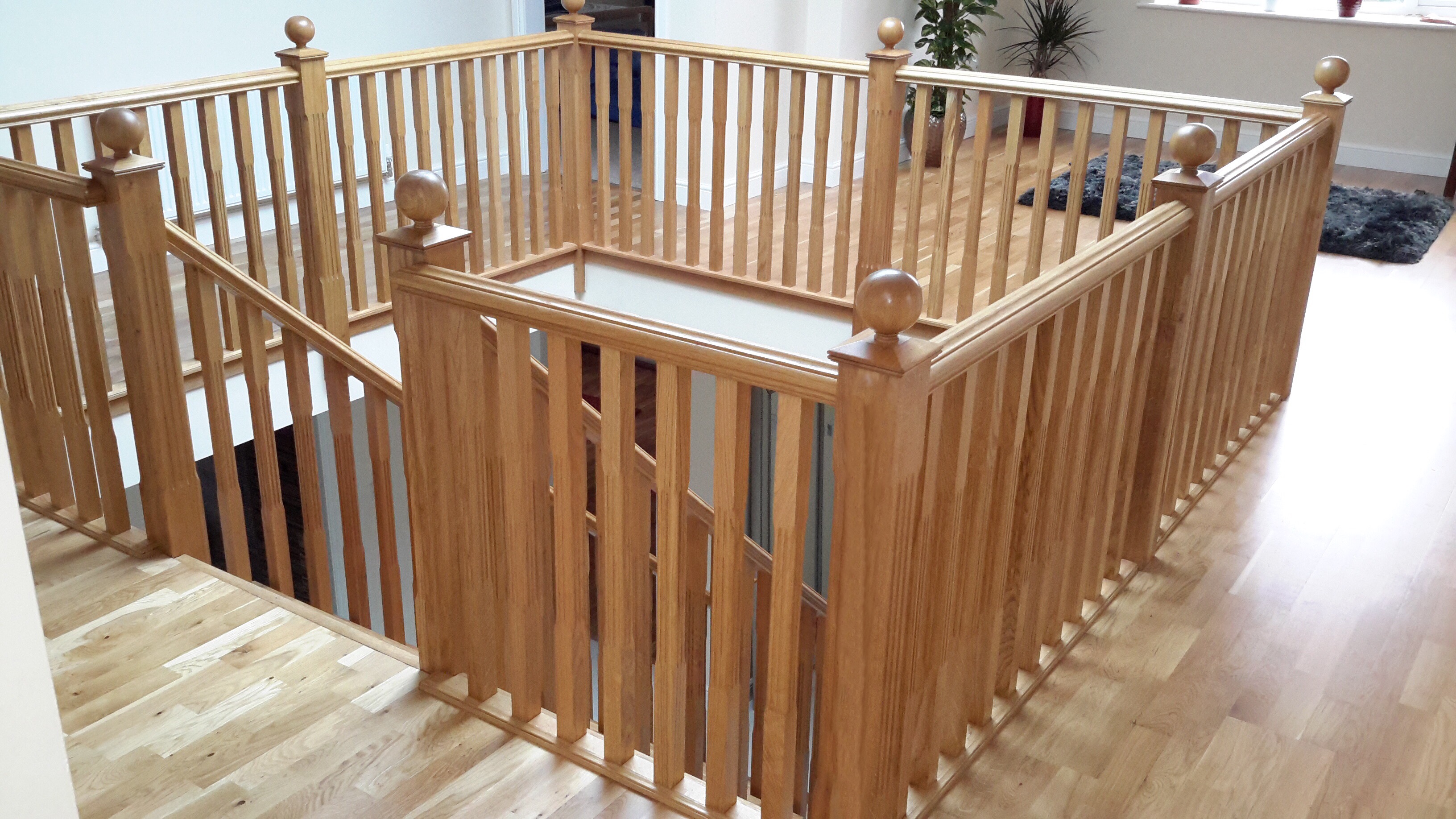 Oak stop chamfered spindles